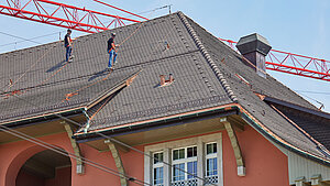 Sécurisation du toit en pente et du bord de chute du Volkshaus de Zurich