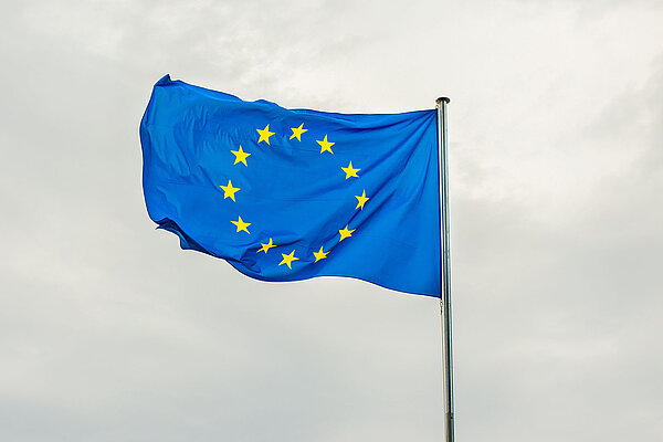 In Europa is de EN 795 de norm voor verankeringsvoorzieningen.