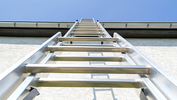 Neutralise the danger area – leaning ladder protection from Innotech